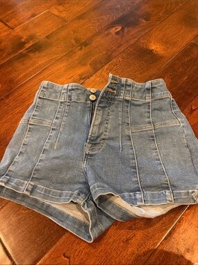 Lucky Brand High-Waist Denim Shorts in Light Blue